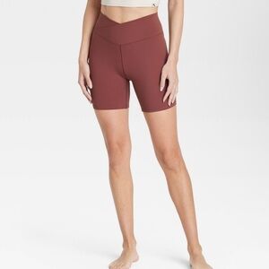 JOYLAB - CROSSOVER WAISTBAND BIKE SHORTS 6”